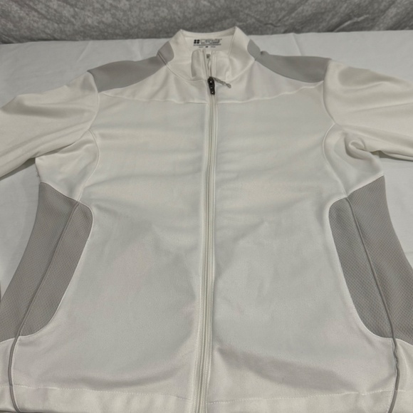 white jacket brand gear for sport size medium with full zipper and pocket - Picture 2 of 6